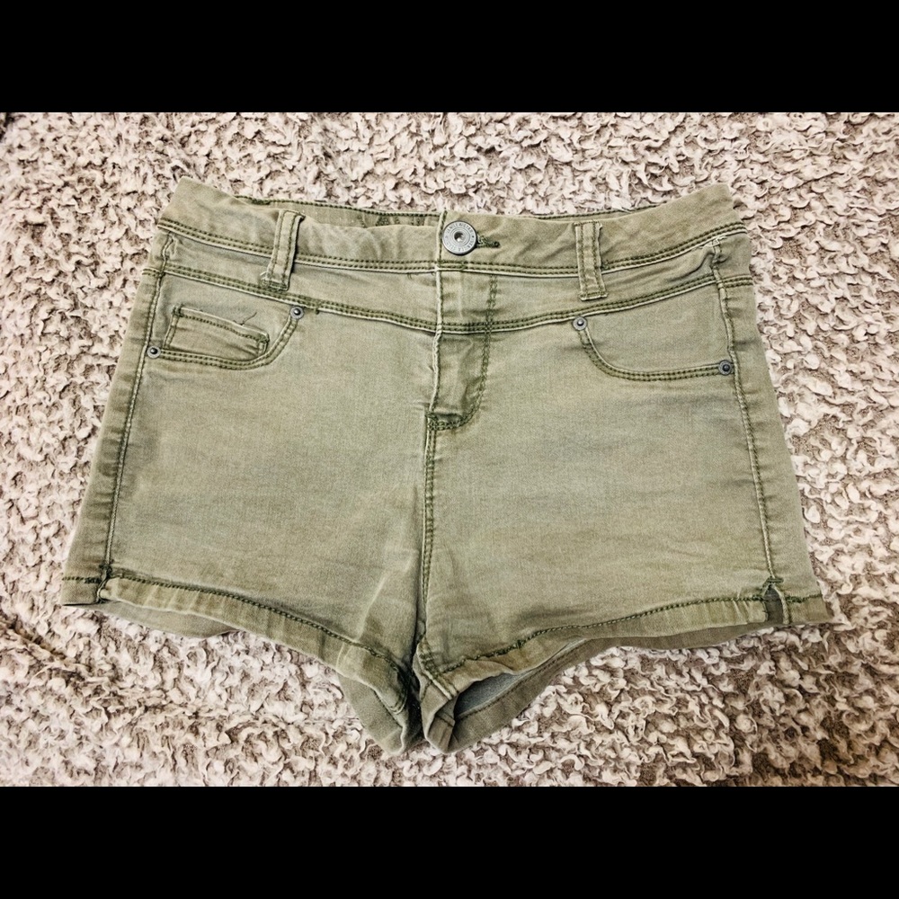 Vanillastar Army Green Denim Shorts